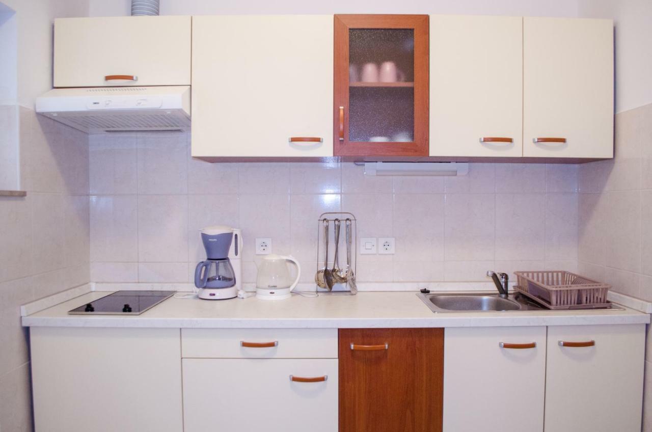 Apartments Rina 챠브타트 외부 사진