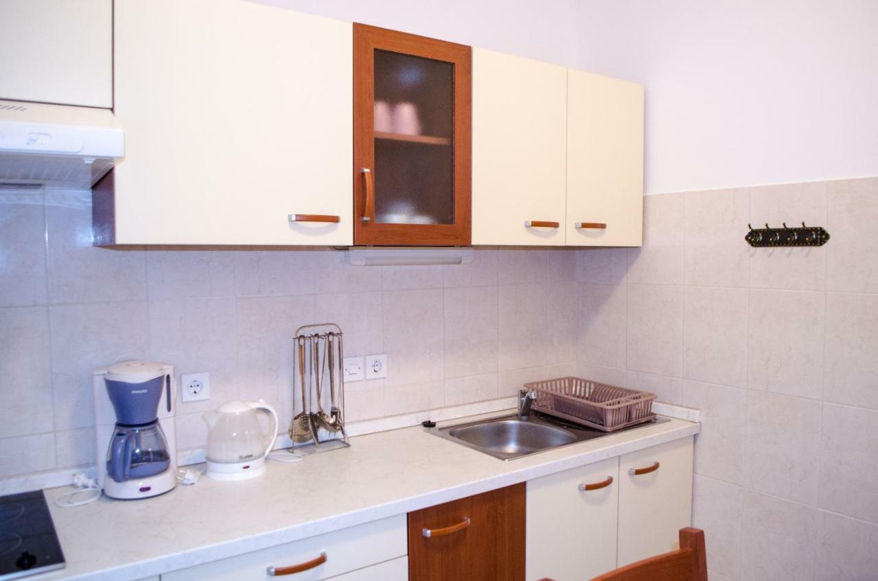 Apartments Rina 챠브타트 외부 사진